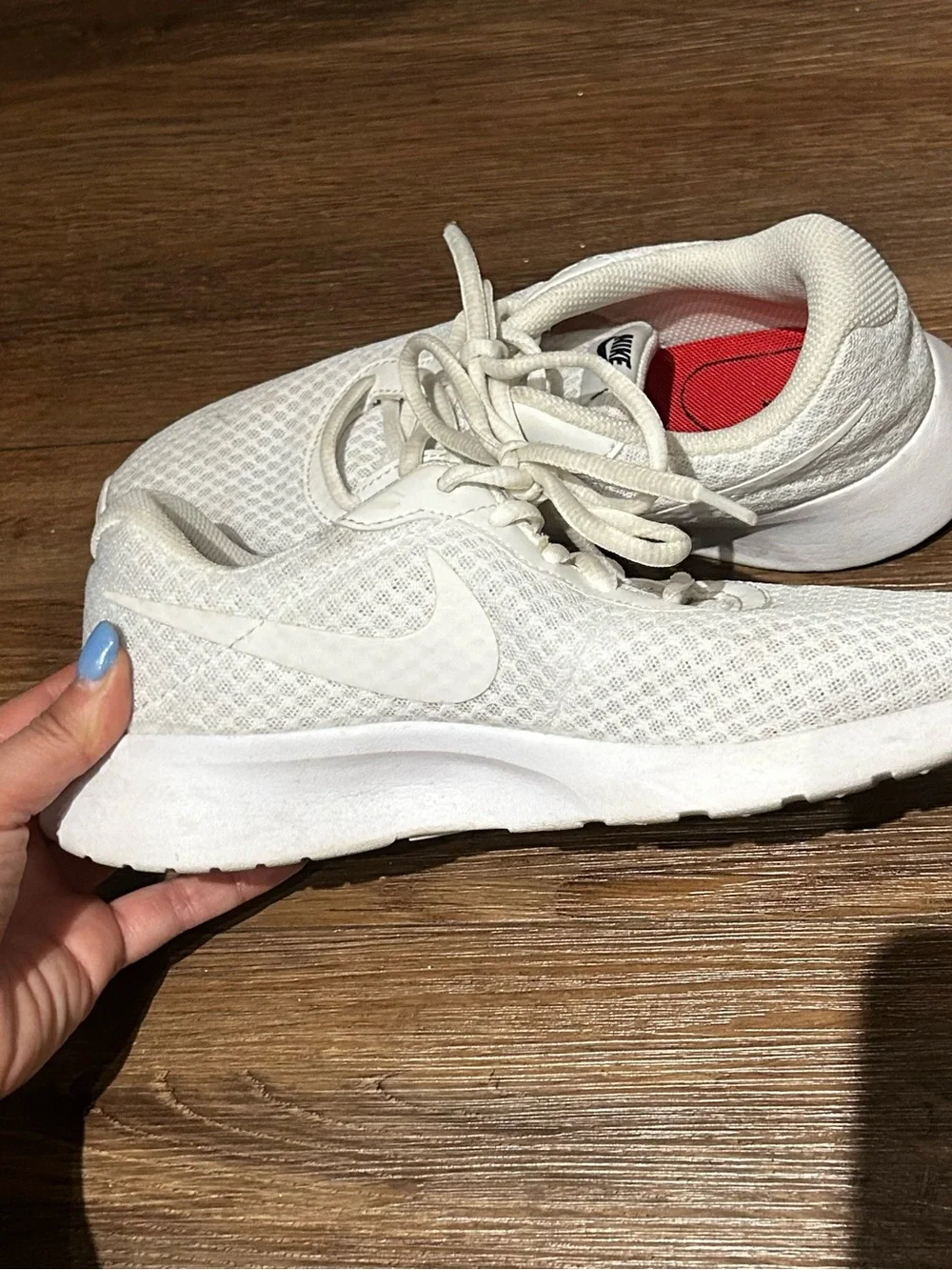 Nike womens white Tanjun mesh running shoes 7.5